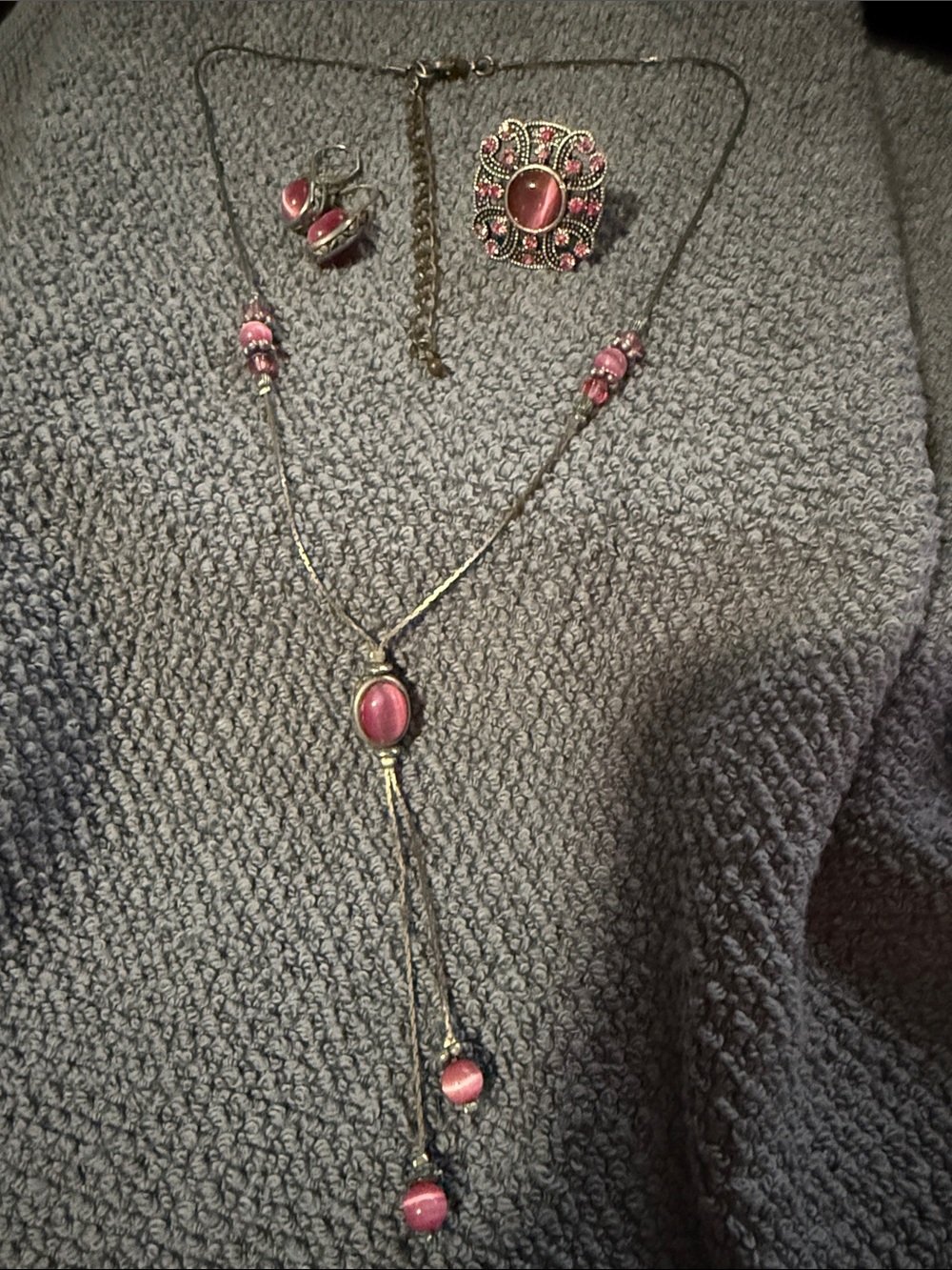 Vintage-Style Pink Stone Pendant Necklace, Ring and Earring Set